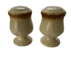 Mikasa Whole Wheat Vintage Ceramic Salt and Pepper Shakers